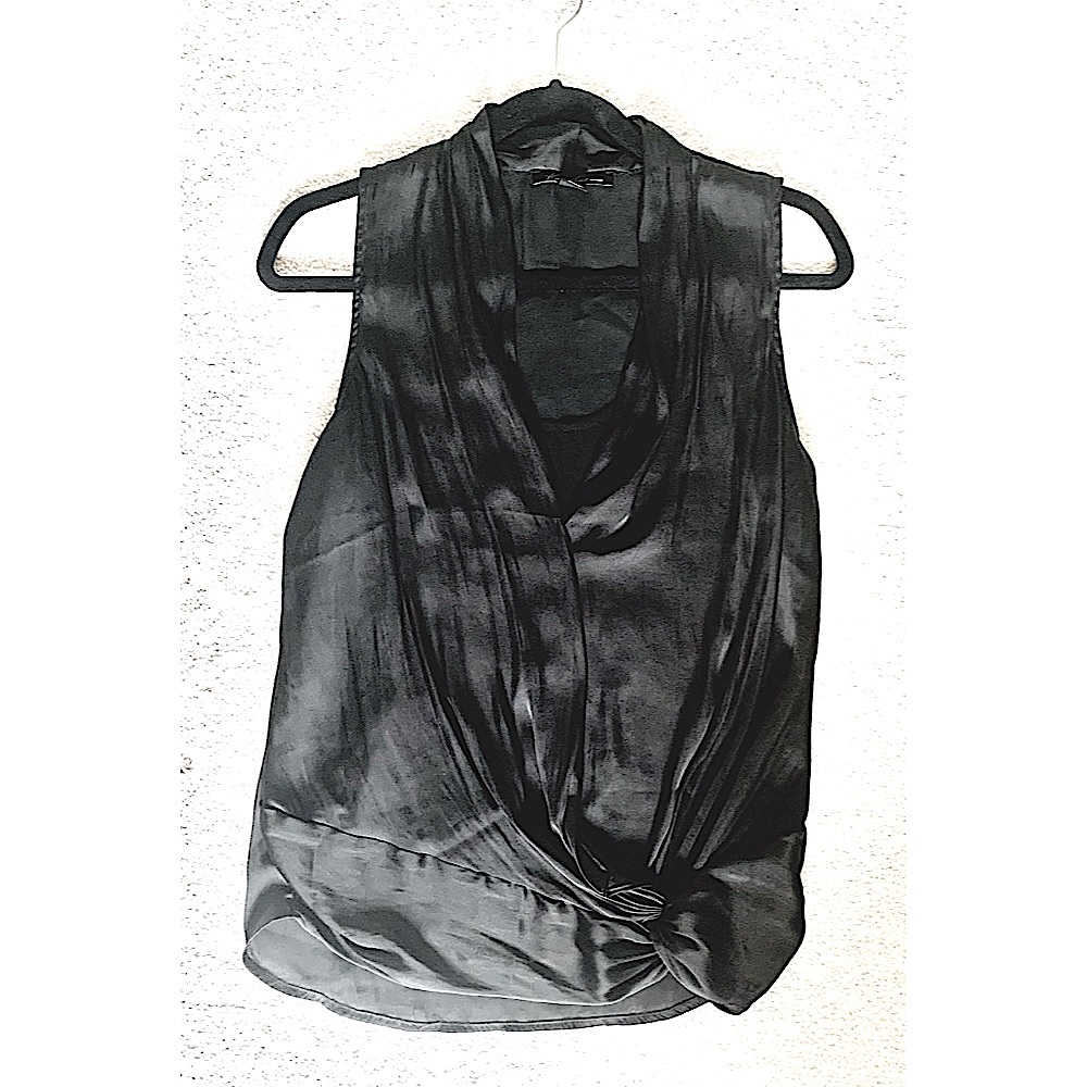 KENNETH COLE - Silky Soft Black Satin Sleeveless Top🖤 (Medium) **LIKE NEW!!!🎁** - Picture 2 of 4